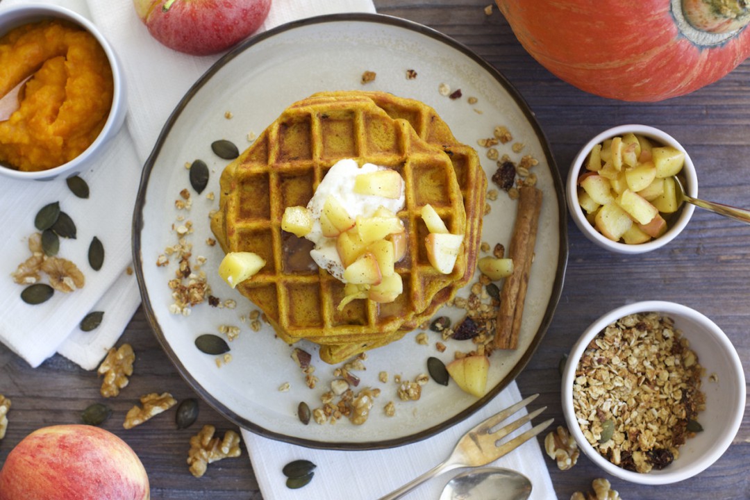 Süße Kürbis-Waffel mit Apfel-Zimt-Kompott (vegan &amp; glutenfrei ...